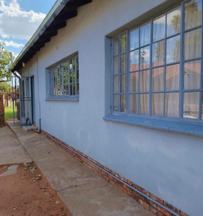 4 Bedroom Property for Sale in South Ridge Northern Cape
